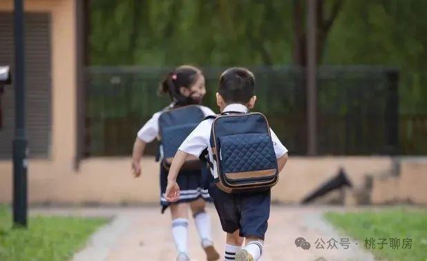 ：杭州华景川璟珹新境启幕焕活新生！AG真人登录®华景川璟珹售楼处发布(图2)