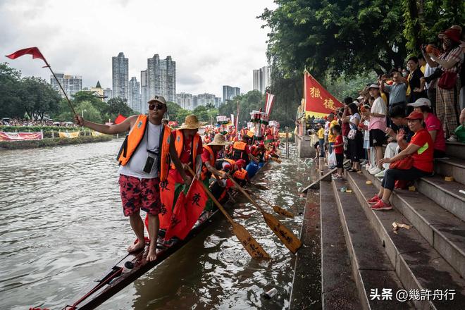 新龙舟翻2条翻船原因离谱这下要被嘲笑了AG真人试玩平台猎德村的船翻了！3条(图8)