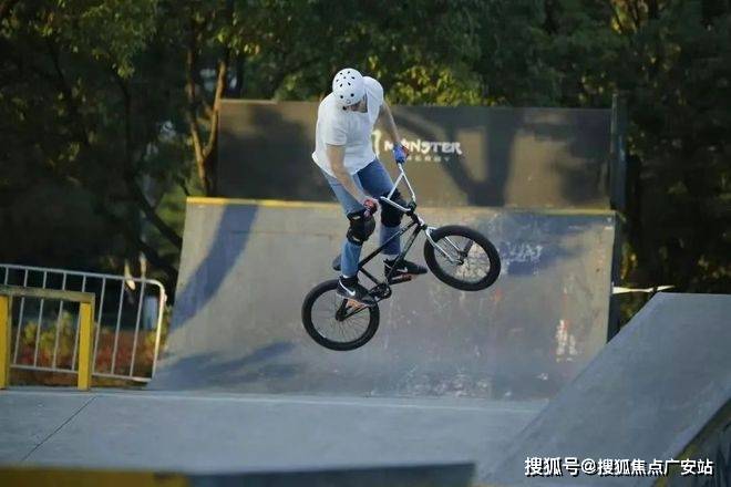 -地址-最新房价户型图-小区环境-楼盘详情-交房时间-周边配套-售楼处电话AG真人试玩平台建发海宸首页网站-建发海宸售楼处电话-楼盘详情-交房时间(图6)